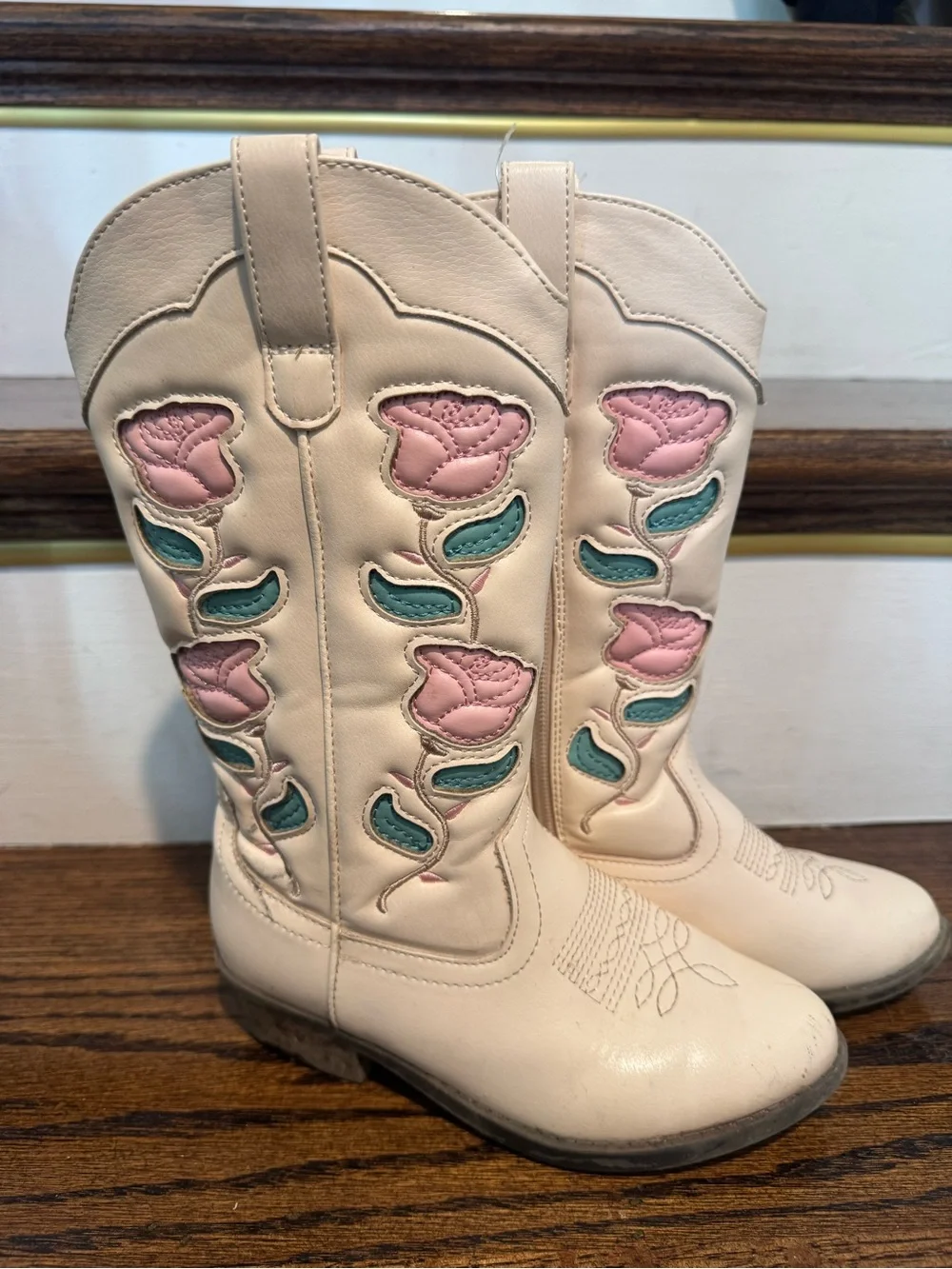 Girls' Cat & Jack Cream Western Boots with Pink Roses sz 13